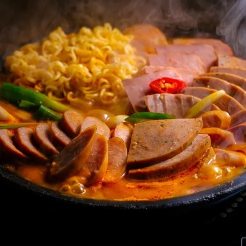 리얼 햄 소지지 듬뿍 부대찌개 600g X3팩 (1800g), 600g, 3개